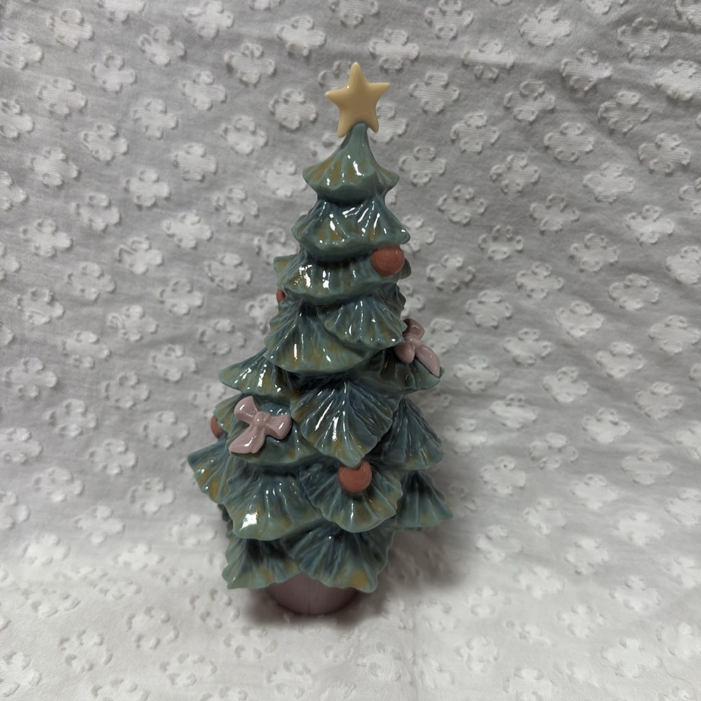 Lladró Porcelain Christmas Tree Figurine - Picture 12 of 13
